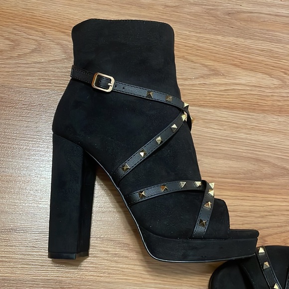 Lilian Black Studded Boots (TheseThreeBoutique) - Picture 10 of 11